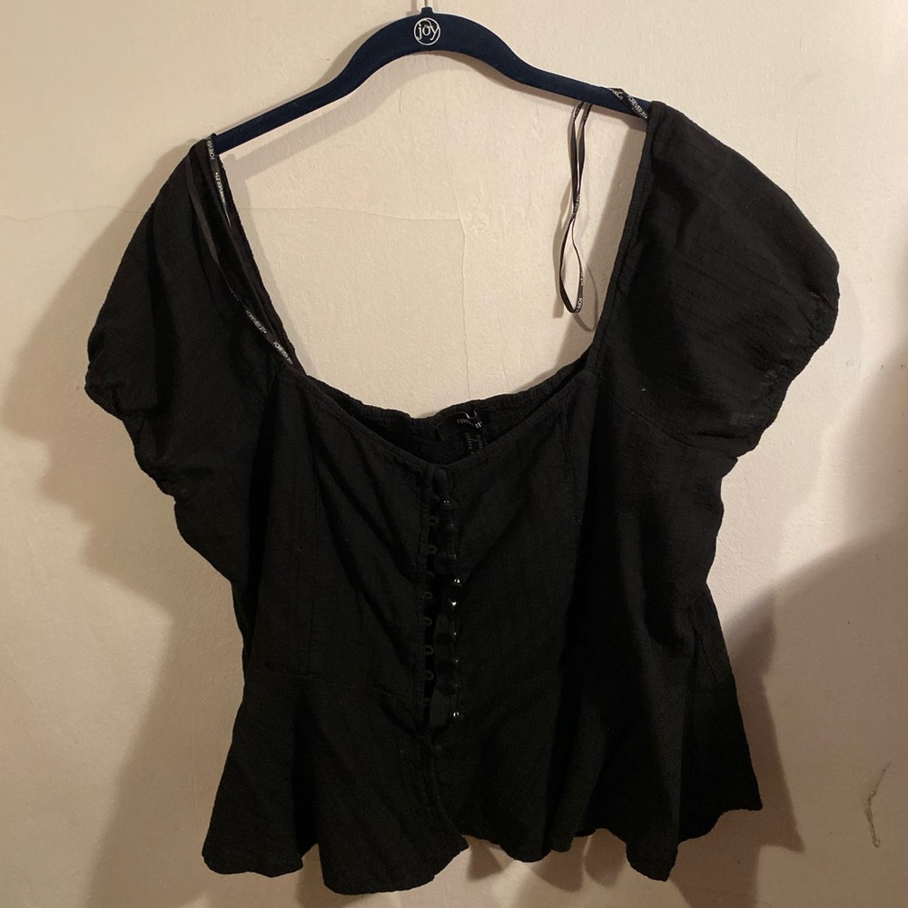 Forever 21 peasant top button up super cute